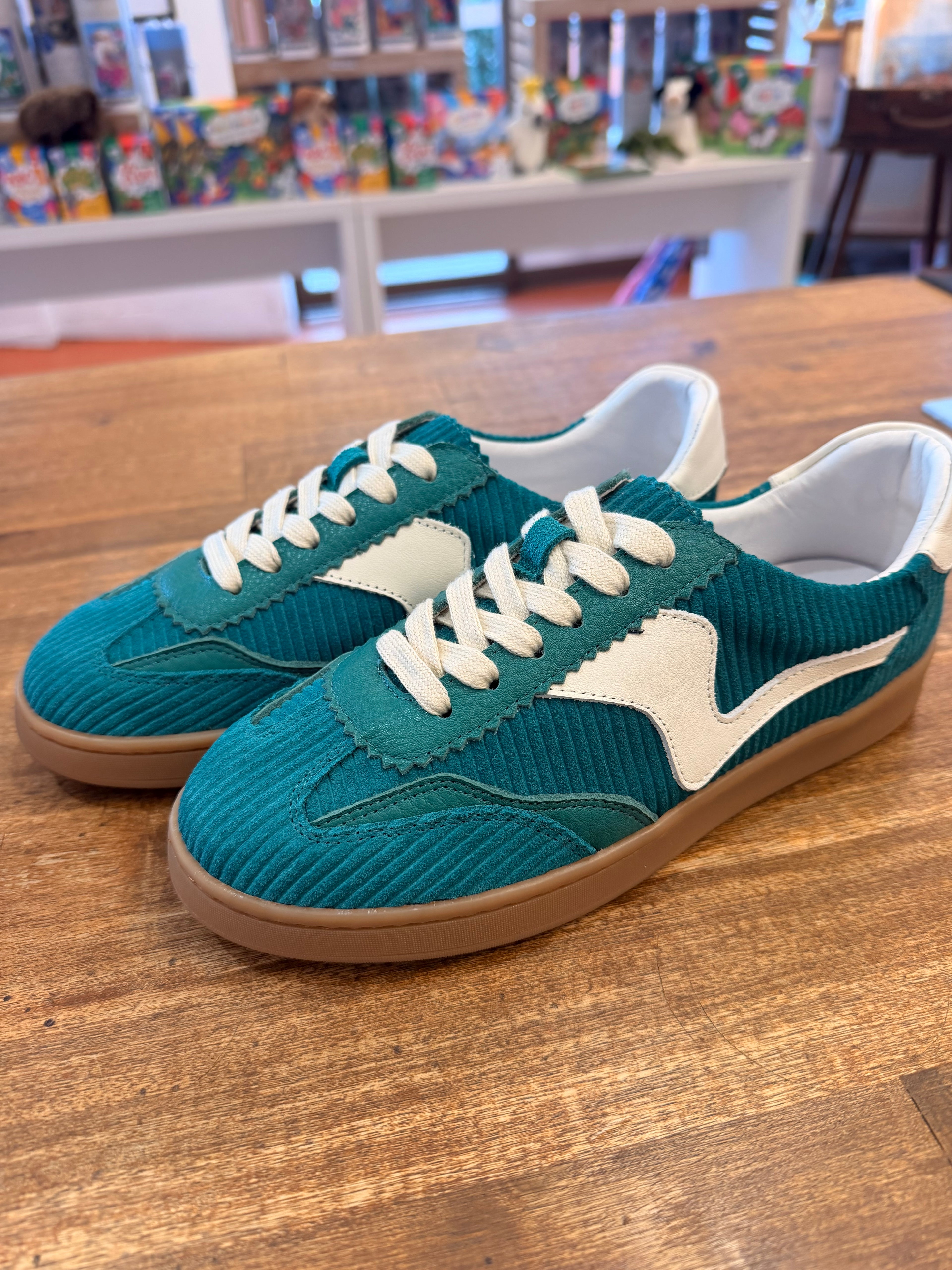 Hinako Ocastro Green Suede