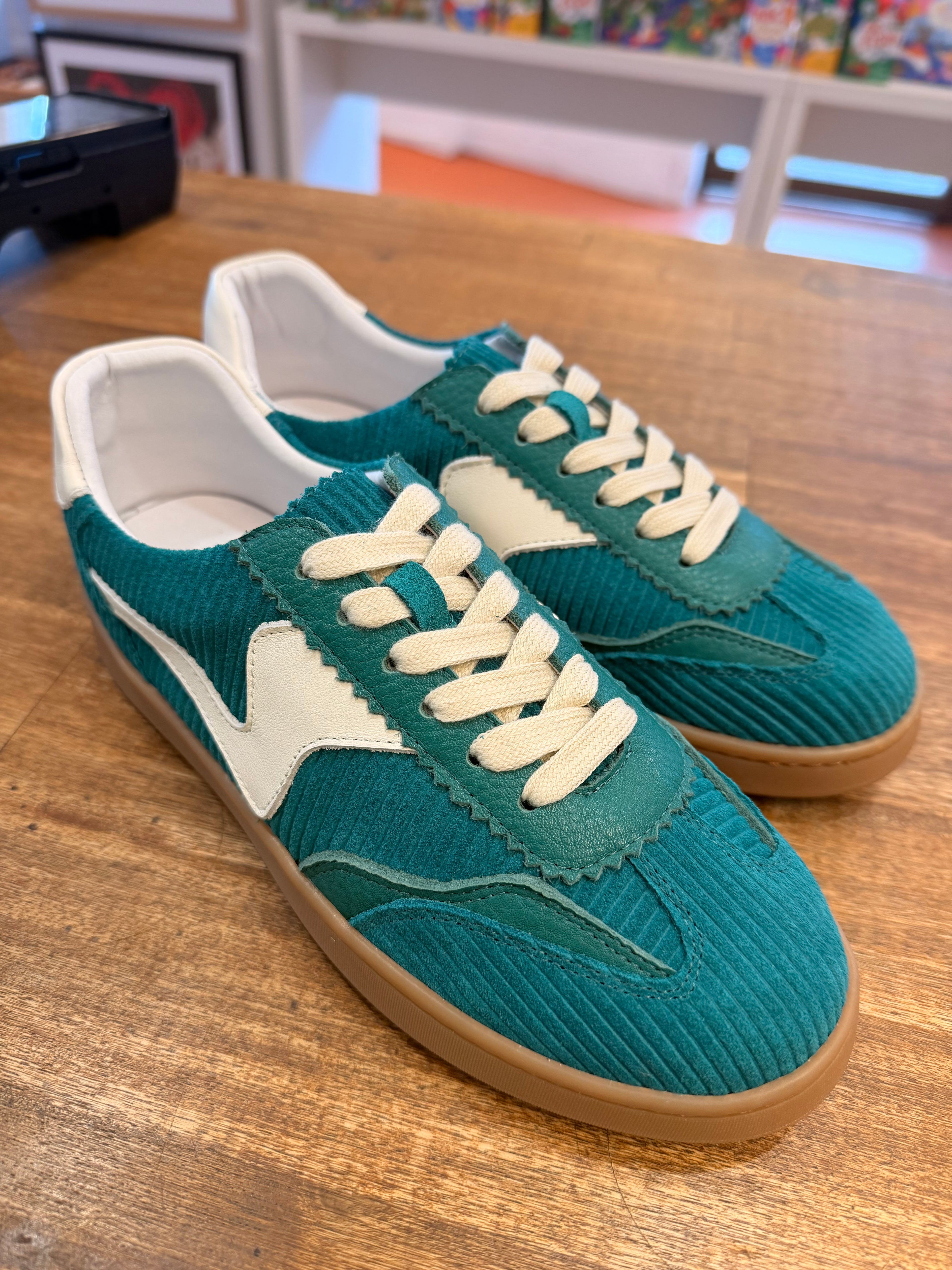 Hinako Ocastro Green Suede