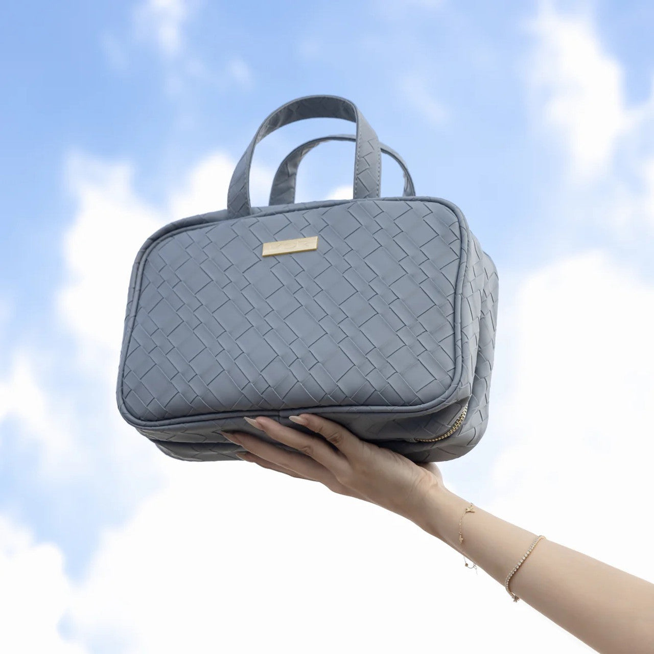 Mor Malta Hanging foldout travel case