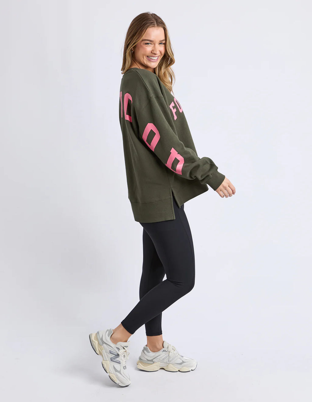 Foxwood Interval Crew Dark Khaki/Coral