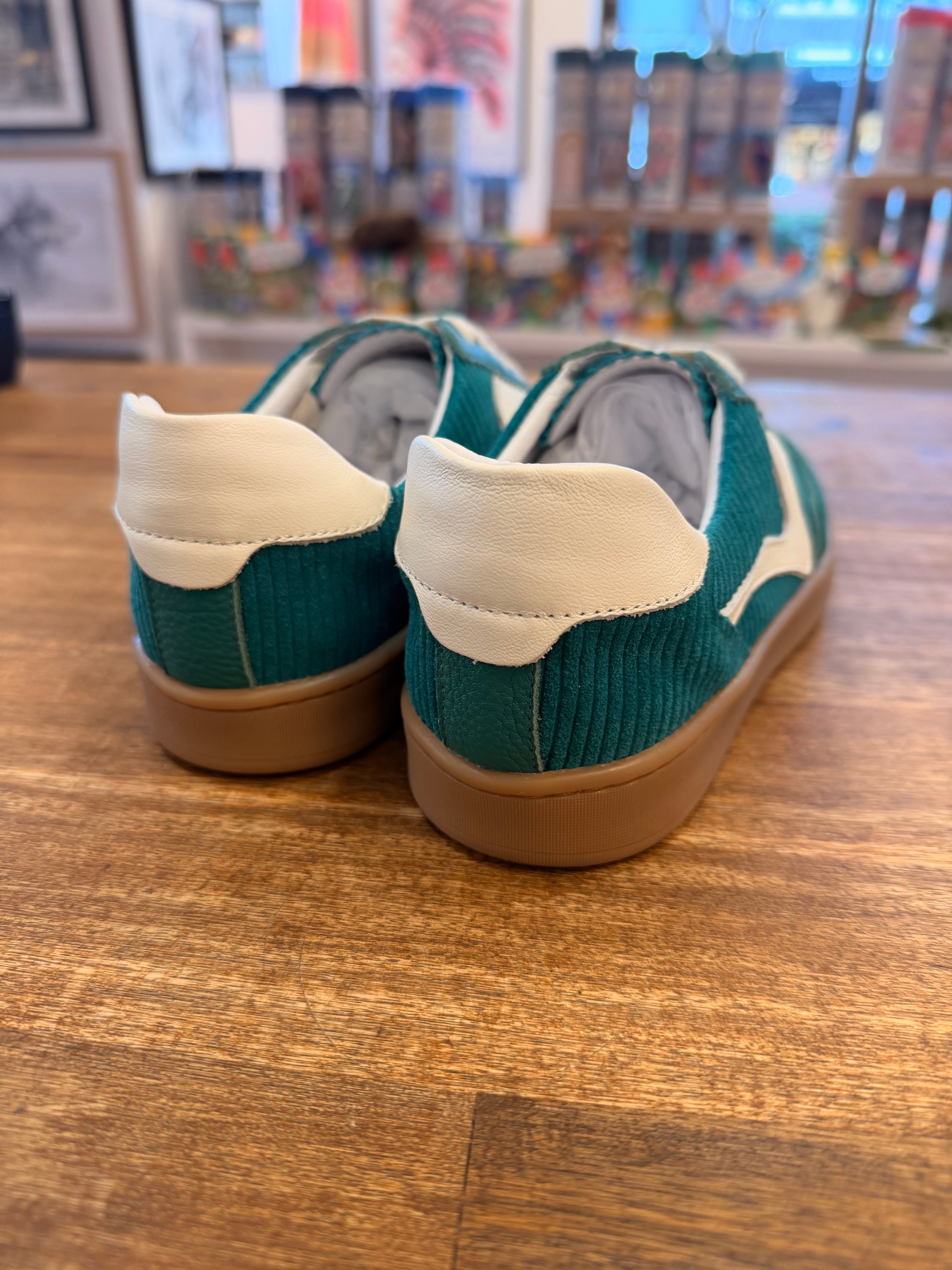 Hinako Ocastro Green Suede