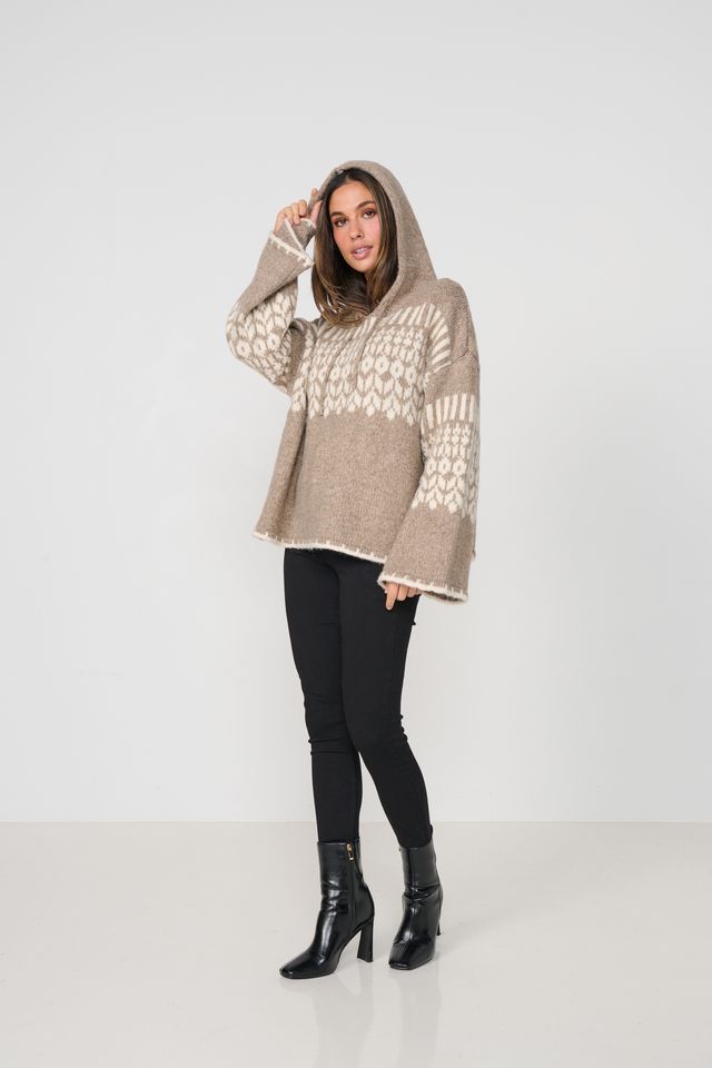 Caju Middle Earth Hoodie